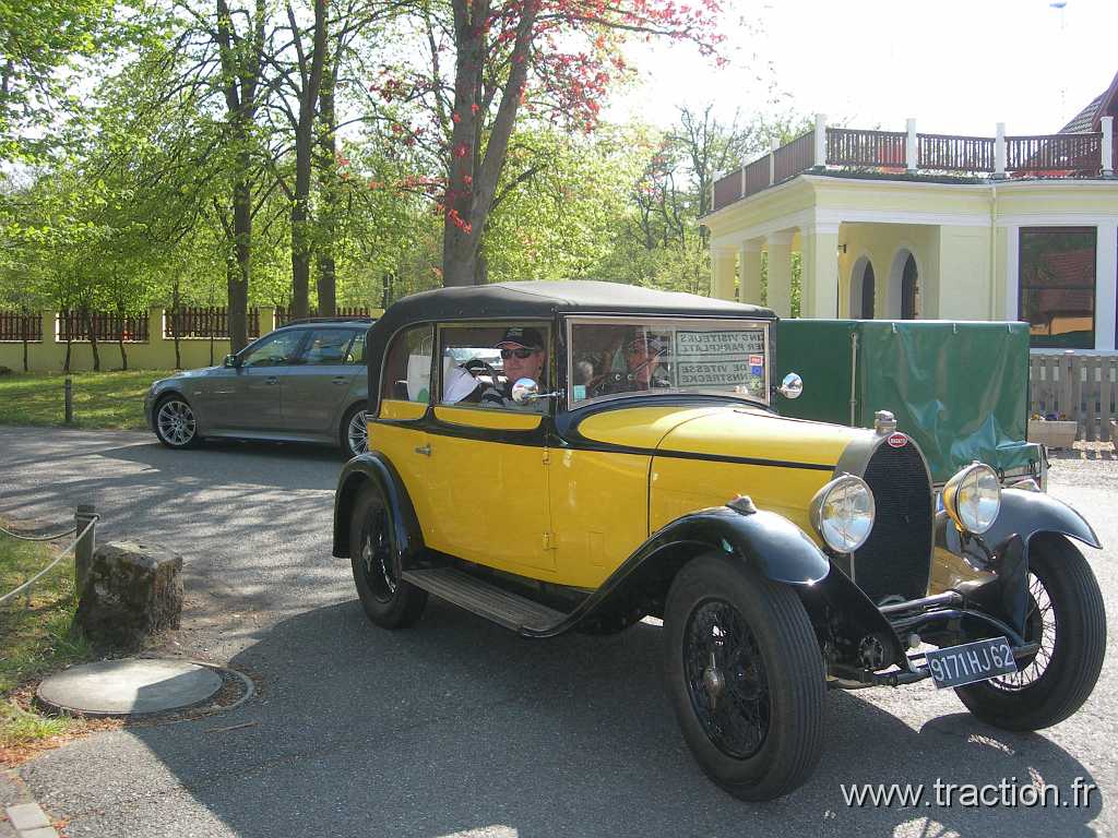 20100424 Biltzheim 01 (12).jpg - 24/04/2010 - 68127 BILTZHEIM5me Rallye Bugatti  l'Anneau du Rhin organis par Caroline Bugatti et Franois RinaldiBUGATTI - Type 40 - 1927 de Franois RINALDIPilote par Jean-Luc LVæQUE